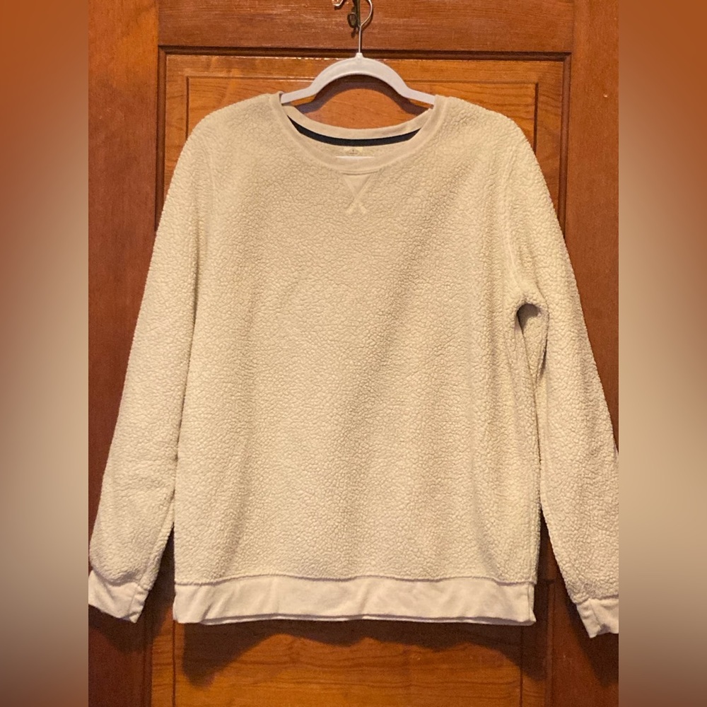 cream sherpa crewneck from st. john's bay! selling bc it doesn't fit anymore!